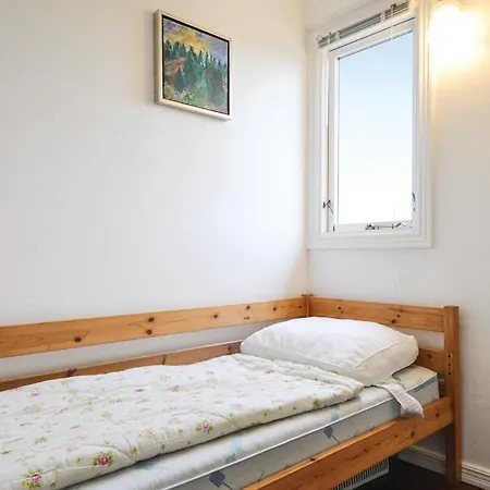 Three-bedroom In Feriehus